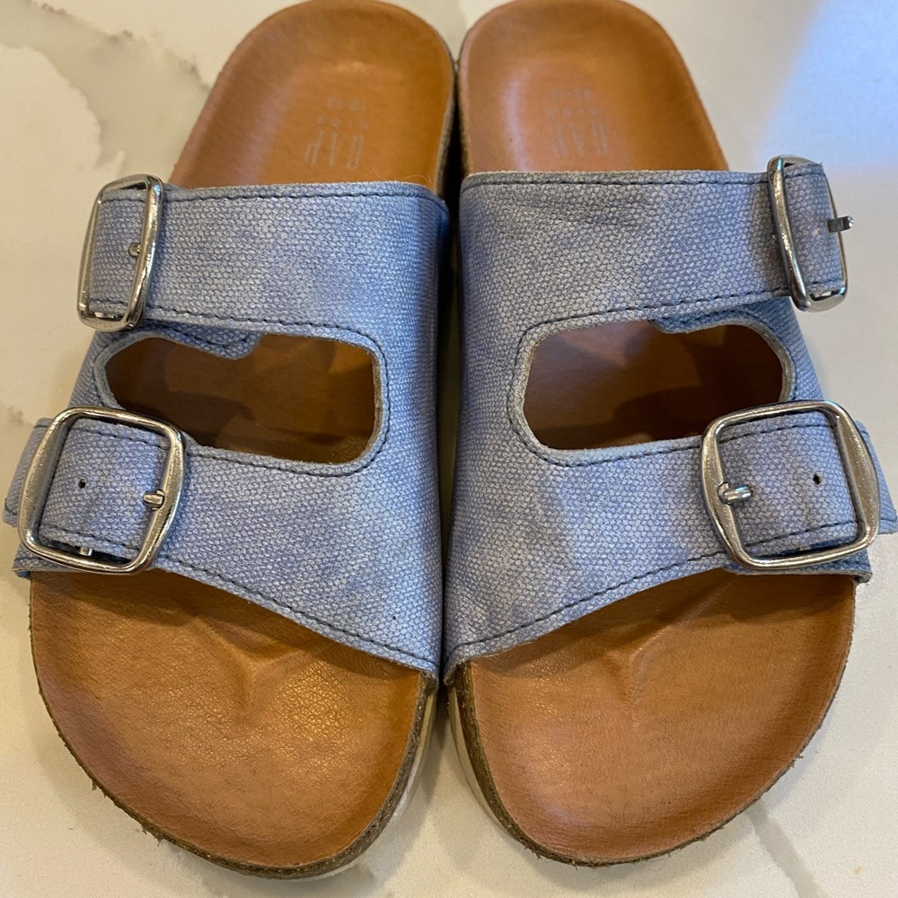 GAP kids “Birkenstock” style sandal size 12-13